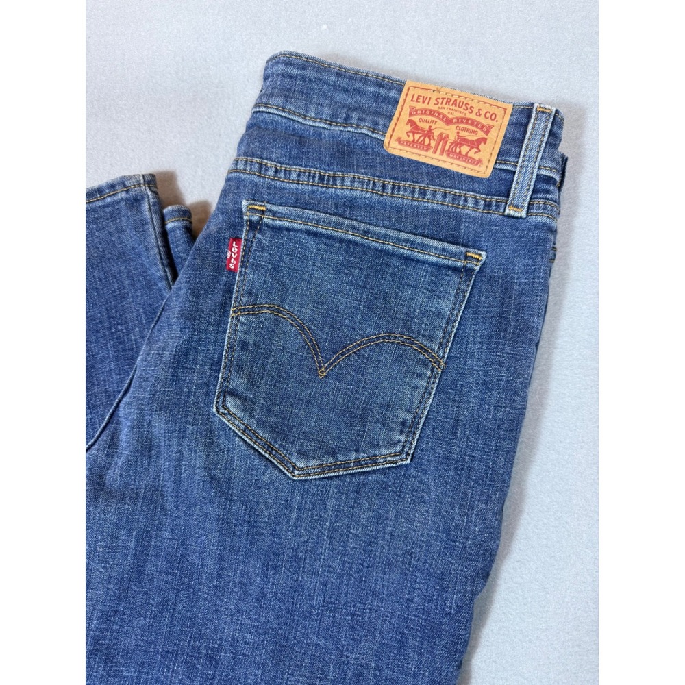Levis 711 Skinny Jeans Womens 30 Medium Wash Blue Denim Mid Rise Slim Fit